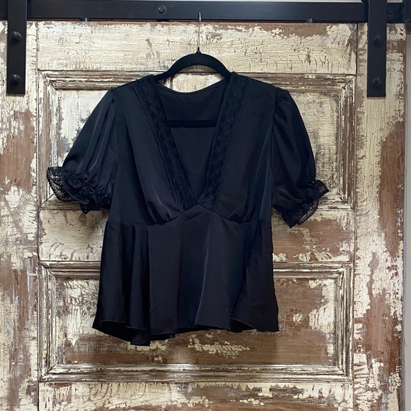 SHEIN Black Puff Sleeve Blouse with Lace Detail - Picture 2 of 8